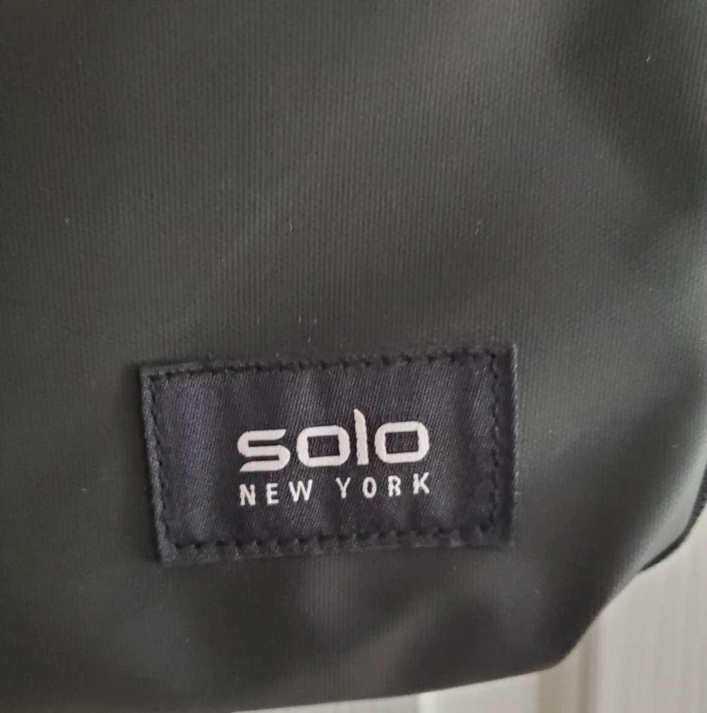Solo New York Gravity A/D 15.6 inch Backpack